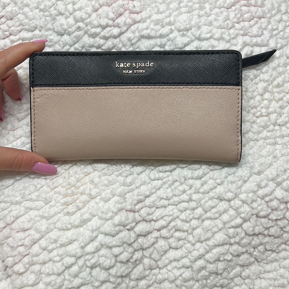 kate spade Handbags - Kate Spade Cameron Large Bifold wallet